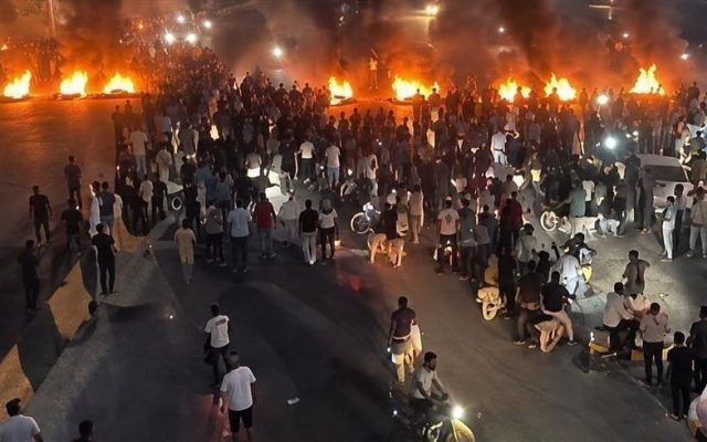 احتجاجات المحروقات تتواصل في سوريا.. قطع طرق ومجلس الشعب يستدعي وزير الطاقة