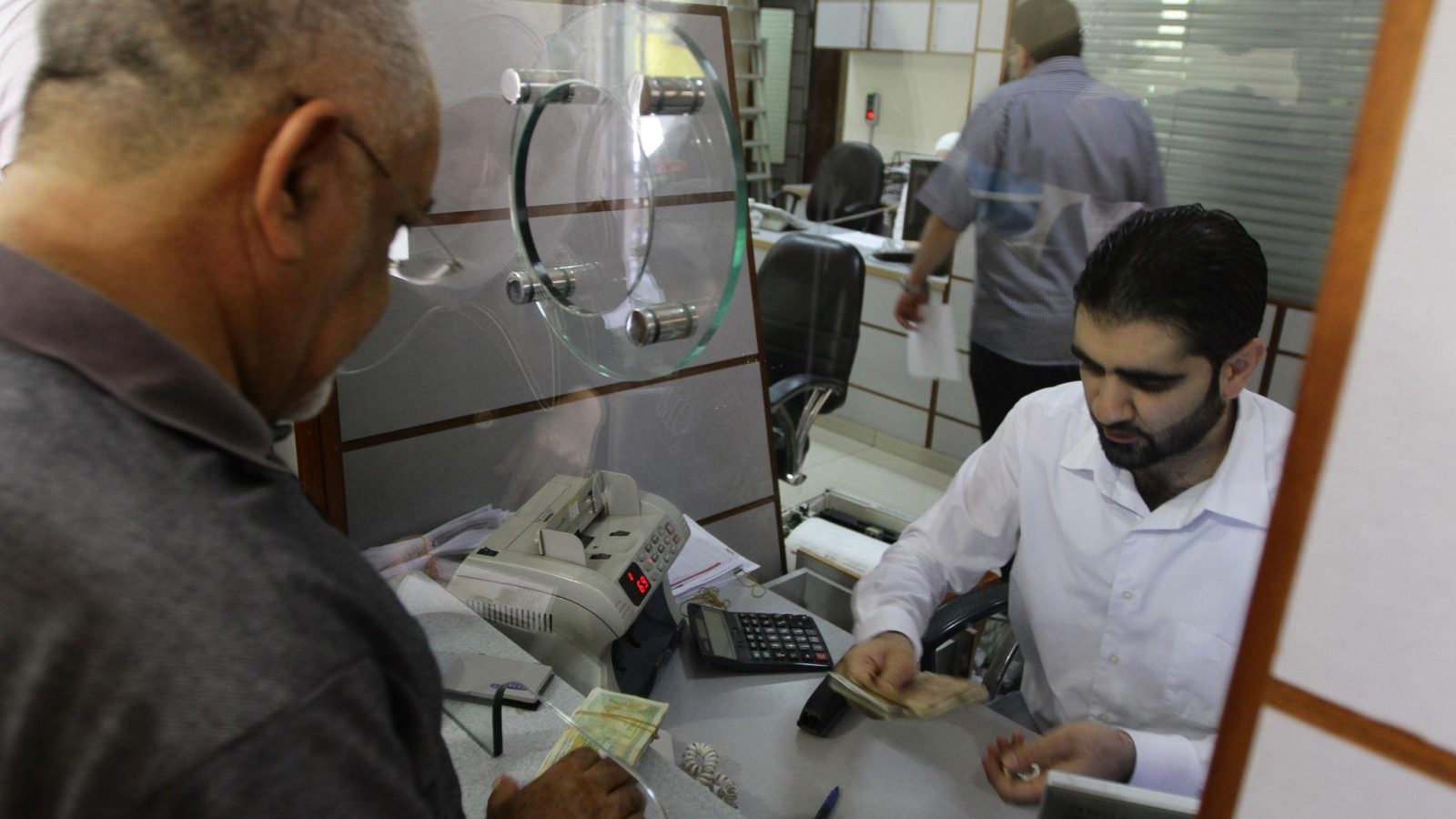 سوريا تبدأ ملاحقة الصرافة والحوالات غير المرخصة قانونياً دون إنذارات جديدة